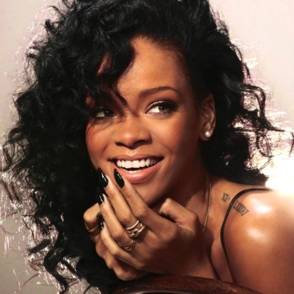 Υιοθετήστε το everyday makeup look της Rihanna
