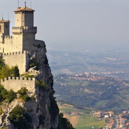Άγιος Μαρίνος: Ένα ονειρικό ταξίδι σε μια πόλη-κράτος καταμεσής της Ιταλίας 