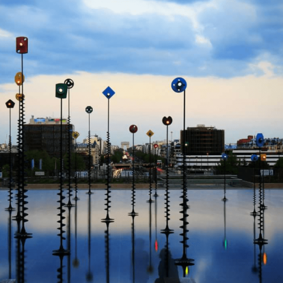 Ο Έλληνας γλύπτης Takis τιμάται από την Tate Modern