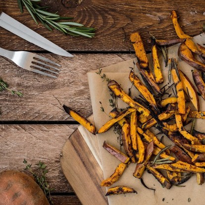 Πατάτες VS Γλυκοπατάτες: Υπάρχει στ' αλήθεια καλύτερη επιλογή;