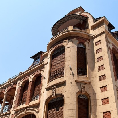 Διατηρητέα κτίρια της Θεσσαλονίκης στεγάζουν τα πιο όμορφα στέκια