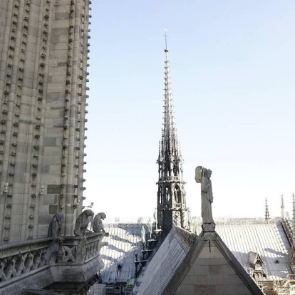 Παναγία των Παρισίων: Μυθικά ποσά από διάσημα brands για την ανακατασκευή της