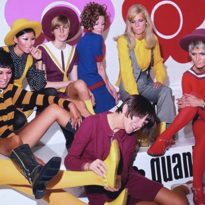 Η εφευρέτρια του μίνι φορέματος κατακτά το Victoria & Albert museum