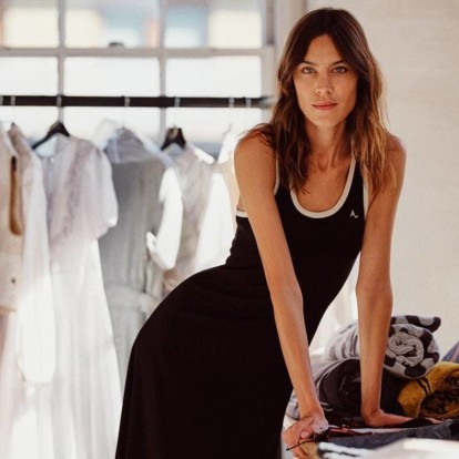 7 κομμάτια που χρειάζεστε τον Μάιο σύμφωνα με την Alexa Chung 