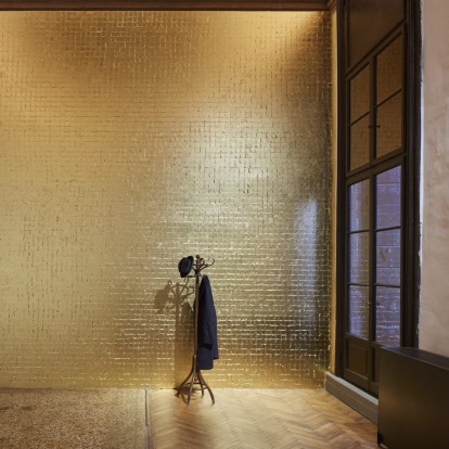 O έλληνας εικαστικός που τιμάται στη Βενετία με μια έκθεση στο Fondazione Prada