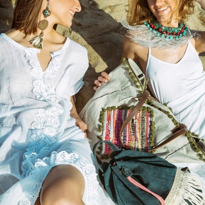 Ελληνικά brands προτείνουν τα καλύτερα items για την παραλία