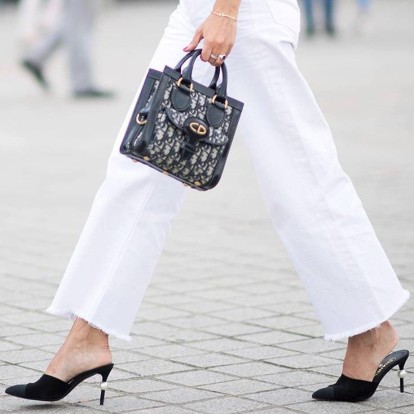 Τα καλύτερα λευκά τζιν της αγοράς για να επενδύσετε τώρα 