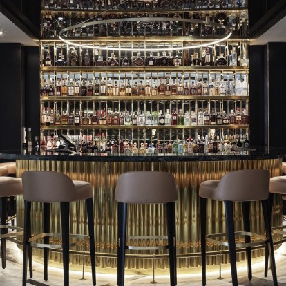 Ένα νέο 5στερο ξενοδοχείο στην Αθήνα άνοιξε τις πύλες του