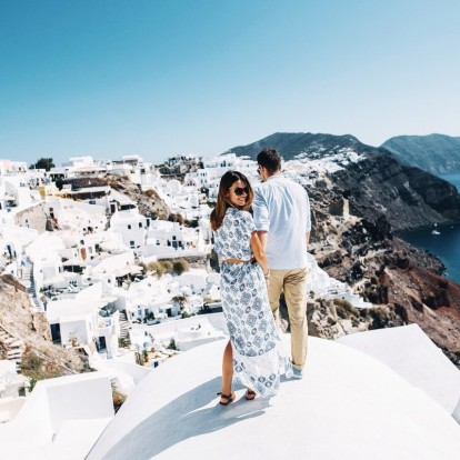 Summer lovers: Γιατί είναι τόσο εύκολο να ερωτευτούμε το καλοκαίρι;