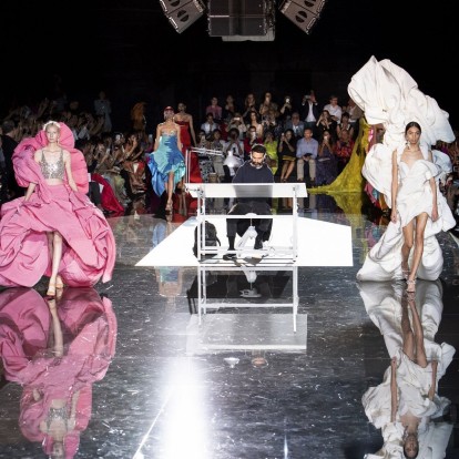 Paris Haute Couture Fashion Week: Dior, Schiaparelli κι ό,τι άλλο ξεχωρίσαμε από τα χθεσινά shows