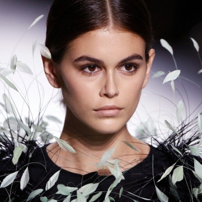 Paris Haute Couture Fashion Week: Chanel, Armani & Givenchy μάγεψαν το κοινό