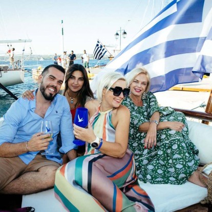 Spetses Classic Yacht Regatta: Αρμενίζοντας στο υπέροχο γαλάζιο 