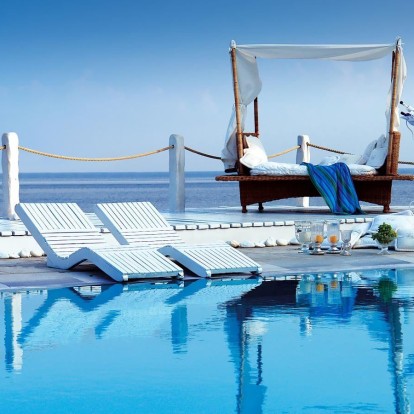 Ελληνικά retreats αναζωογόνησης που θα κάνουν το καλοκαίρι σας αξέχαστο