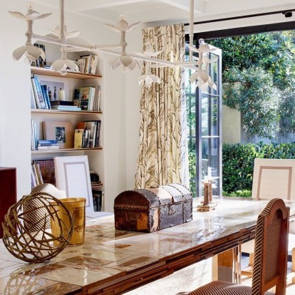 Ένας Γάλλος αρχιτέκτονας μας ξεναγεί στην υπέροχη κατοικία του στο L.A.