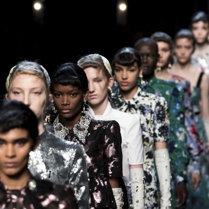 10 στιγμές από την Εβδομάδα Μόδας του Λονδίνου που ξεχωρίσαμε 