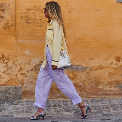 Loose παντελόνια: Φορέστε τα με τον σωστό τρόπο και δημιουργήστε απίθανα looks