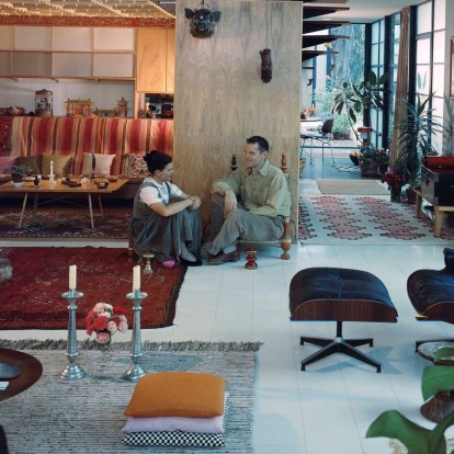 Το αριστούργημα του μοντερνισμού, η θρυλική κατοικία των Eames γίνεται 70 χρόνων  