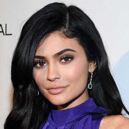 Κάντε μια περιήγηση στα headquarters της Kylie Cosmetics