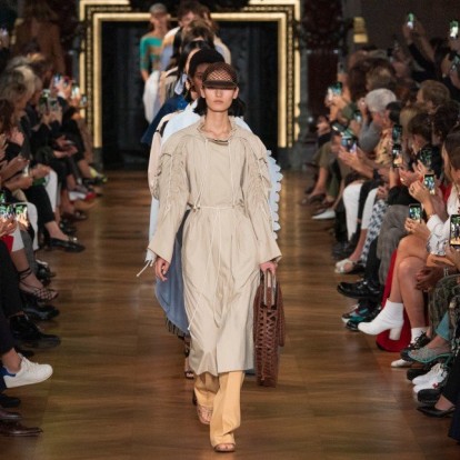 Όσα πρέπει να γνωρίζετε για την ηθική μόδα και πώς να την υιοθετήσετε 