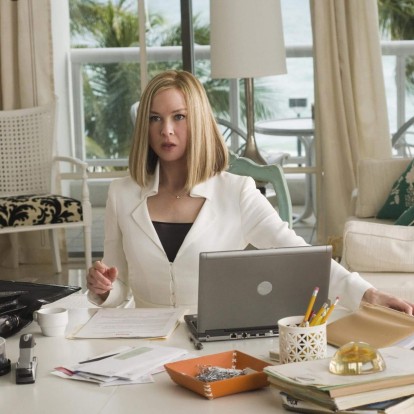 Καθιστική ζωή στο σπίτι και το γραφείο; Με αυτά τα tips θα μείνετε σε φόρμα  