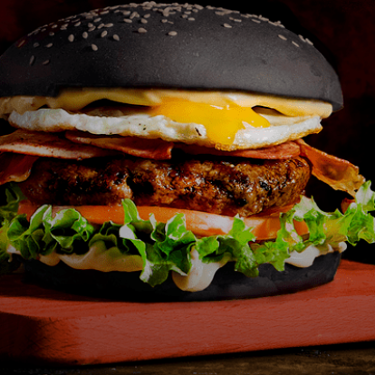 Ο Σαββίκος κάνει το πρώτο delivery εξ’ ουρανού προσφέροντας γεύσεις που συναρπάζουν 