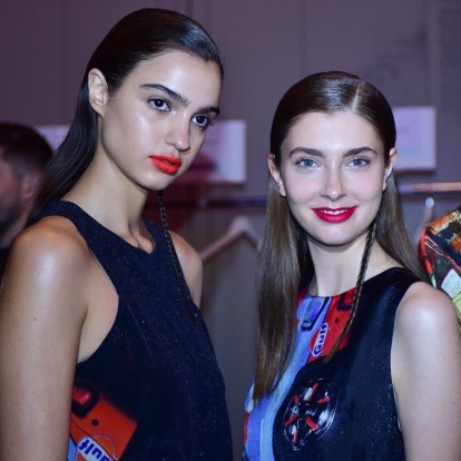 Last-minute και κομψά hairstyles για εντυπωσιακές εμφανίσεις όλη μέρα 