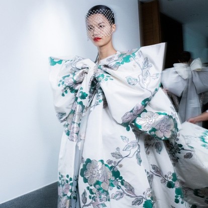 Η νέα haute couture συλλογή του Valentino εντυπωσίασε τον κόσμο της μόδας 