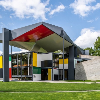 Χρωματικές αρμονίες: Απολαύστε το Pavilion Le Corbusier στη Ζυρίχη 