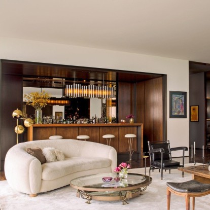 8+1 celebrities μας δίνουν μια γεύση από τις πολυτελείς κατοικίες τους 