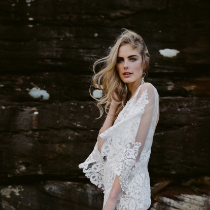 Παντρεύεστε; Αυτό είναι το απόλυτο χρονοδιάγραμμα φροντίδας της επιδερμίδας για να είστε όμορφες και λαμπερές την ημέρα του γάμου σας 