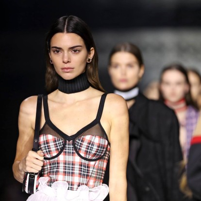 London Fashion Week: Έριξε αυλαία με τον οίκο Burberry να μονοπωλεί το ενδιαφέρον του front row 
