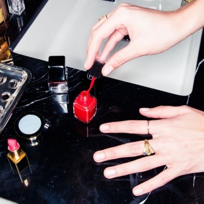 Ψάχνετε nail designs για το τριήμερο; Σας έχουμε τις τέλειες ιδέες για να εντυπωσιάσετε