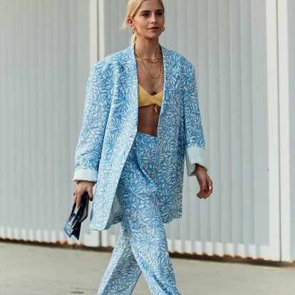 Οι πιο hot τρόποι για να φορέσετε τα κοστούμια σας τη φετινή σεζόν 