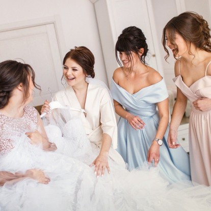 Κλέψτε τις εντυπώσεις με αυτά τα 9 wedding guest outfits 