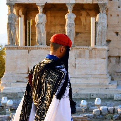 25η Μαρτίου στο σπίτι: Πώς θα περάσετε τέλεια με τους αγαπημένους σας 