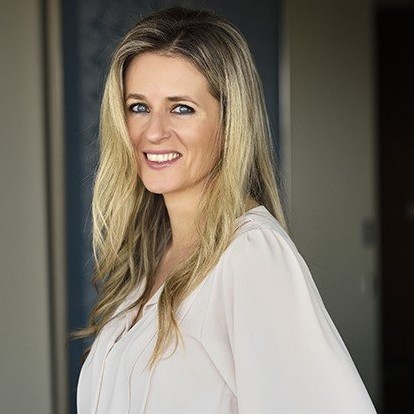 Η βραβευμένη συγγραφέας, Ελένη Ανδρεάδη μας εκμυστηρεύεται την ανησυχία της για τη νέα κατάσταση που βιώνουμε και παραθέτει ένα σπουδαίο μήνυμα μέσα από το καινούριο της βιβλίο