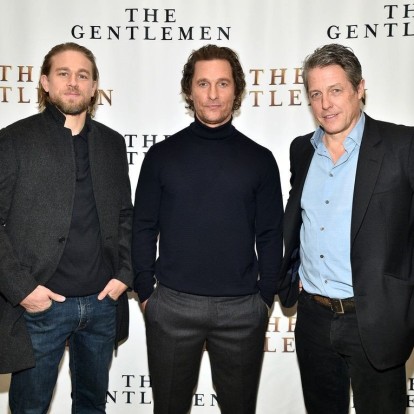 Oι Matthew McConaughey, Hugh Grant & Charlie Hunnam μας διδάσκουν τη σωστή βρετανική και αμερικάνικη προφορά 