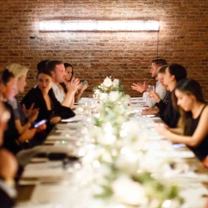 Ένα ιδιωτικό δείπνο για τα νέα πρόσωπα του αρώματος Eternity του Calvin Klein 