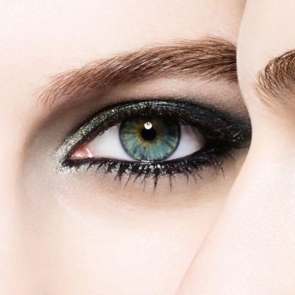 Βλέμμα που μαγνητίζει με τις καλύτερες παλέτες σκιών 