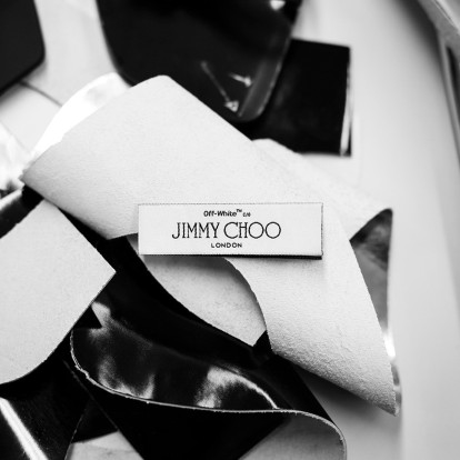 Νέα συνεργασία έκπληξη των οίκων Off-White και Jimmy Choo 