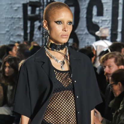 Graphic eyeliner στo Versus by Versace SS 2018 show 