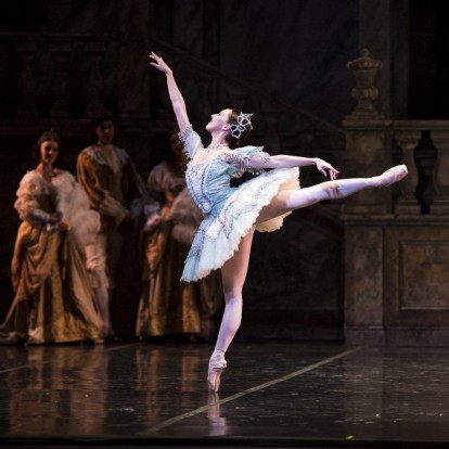 4 παραστάσεις σύγχρονου και κλασικού χορού για να δείτε online από το σπίτι σας 