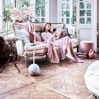 #menoumespiti: Μια μοναδική ευκαιρία για να γνωρίσετε πραγματικά τον εαυτό σας & να αντιμετωπίσετε τους «δαίμονές» σας