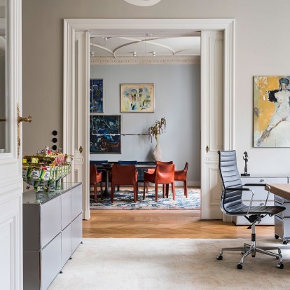 Ένα μοναδικό διαμέρισμα στο Βερολίνο όπου η παράδοση και ο μοντερνισμός εναρμονίζονται