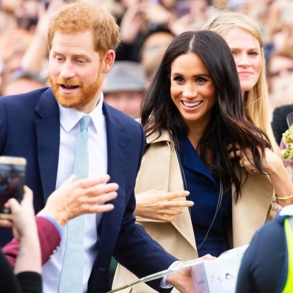 Royal Lovers: Η Meghan Markle όπως δεν την έχετε ξαναδεί & η έκπληξη για τα γενέθλια της βασίλισσας Ελισάβετ 