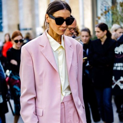 Suit it Up: Όλα τα στιλ κοστουμιών που θα κλέψουν τις εντυπώσεις τη νέα σεζόν