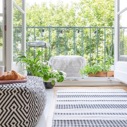 Μεταμορφώστε το μπαλκόνι σας με αυτές τις πανεύκολες και κομψές DIY κατασκευές