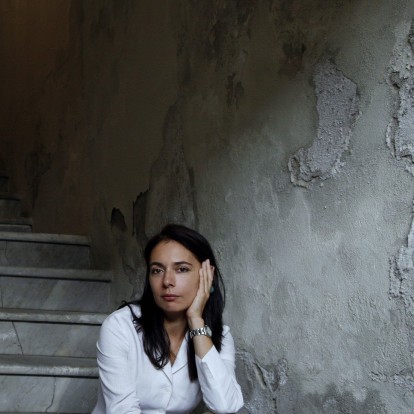 Η ταλαντούχα αρχιτέκτονας Κατερίνα Τσιγαρίδα αποκαλύπτει στο Ζeus+Δione τις εμπνεύσεις της και ό,τι βρίσκεται κοντά στην καρδιά της 