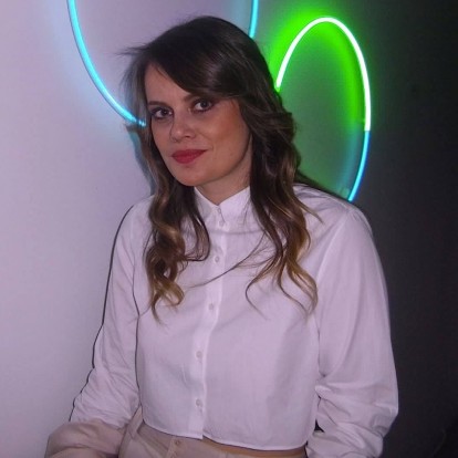 Η αρχιτέκτονας & designer Faye Tsakalides, μας μιλάει για τη νέα συλλογή της Rituals, αλλά και την επόμενη μέρα στον χώρο της τέχνης μετά την πανδημία 