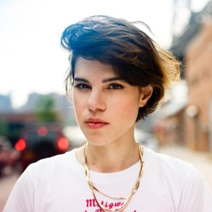 Saving the World: To νέο τραγούδι της Μόνικα είναι αφιερωμένο στους ανθρώπους που εργάζονται σε νοσοκομεία κατά τη διάρκεια της πανδημίας 